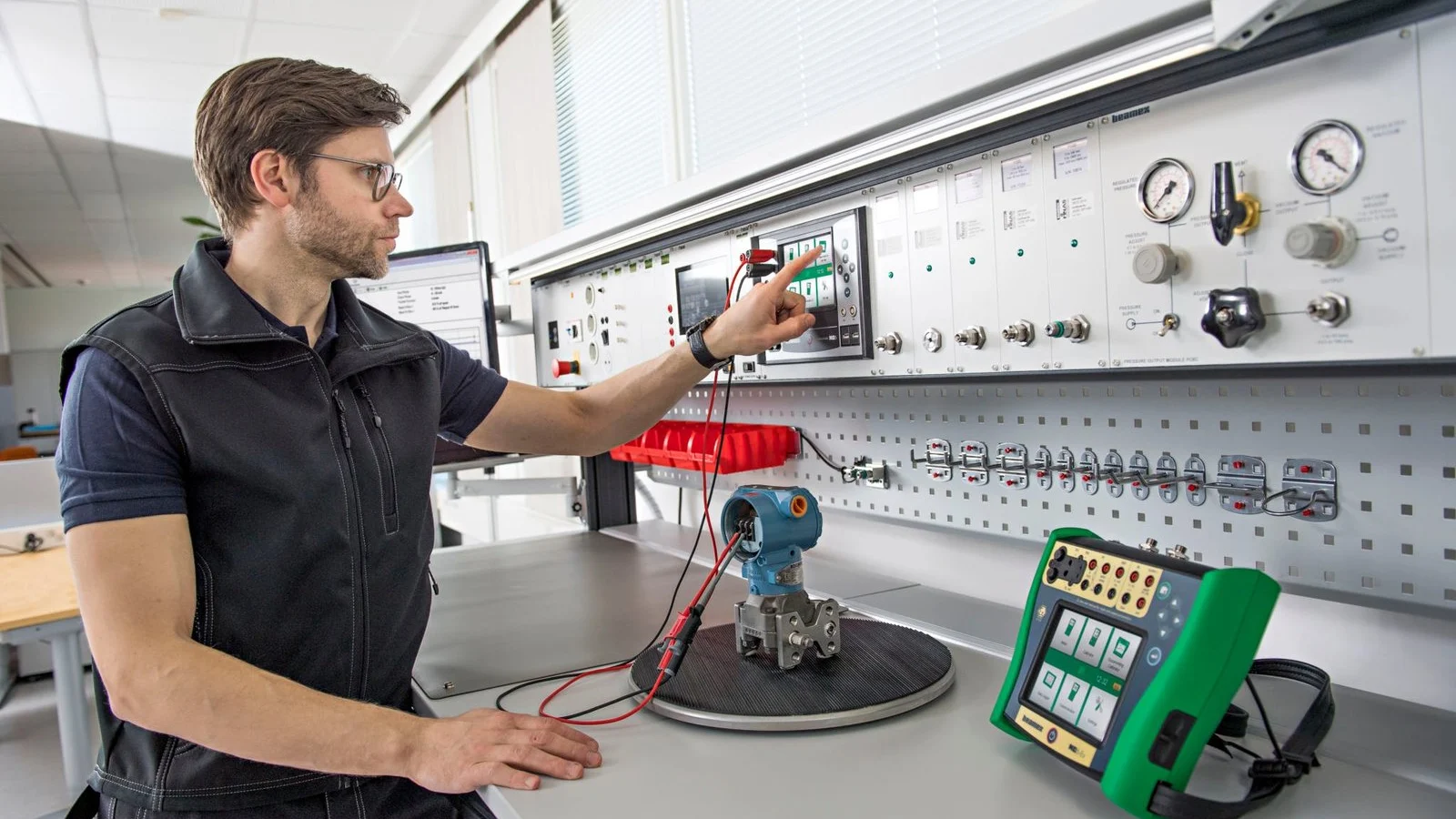 Calibration and inspection workstation