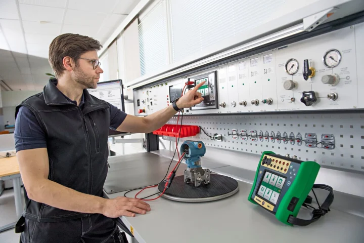 Calibration and inspection workstation