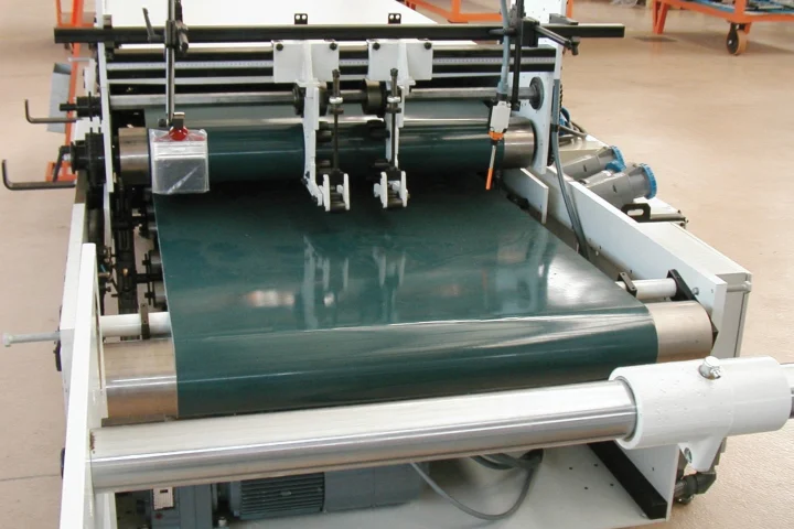 Corrugated board production machine