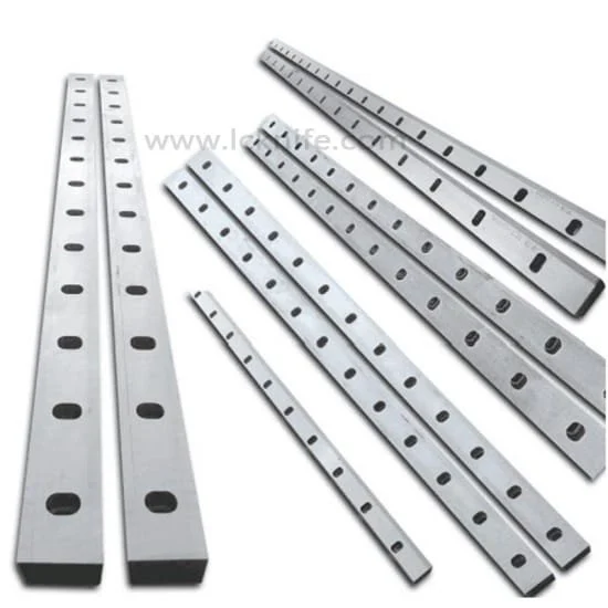Guillotine slitting knives