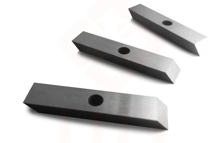 Pelletizer knives